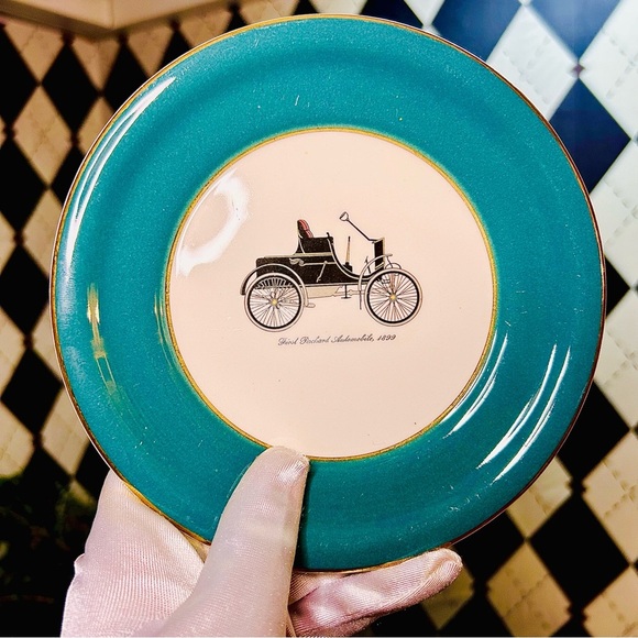 Vintage Set (5) Harker Pottery Co. Antique Automobile Plates – 22K Gold Rim - Picture 8 of 10